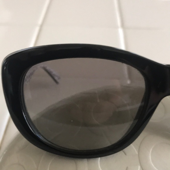Coach sunglasses excellent condition - Picture 7 of 8